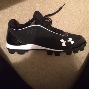 BRAND NEW under armor cleats