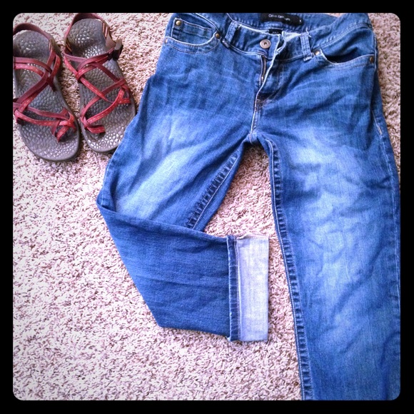 Cuffed Calvin Klein capris!