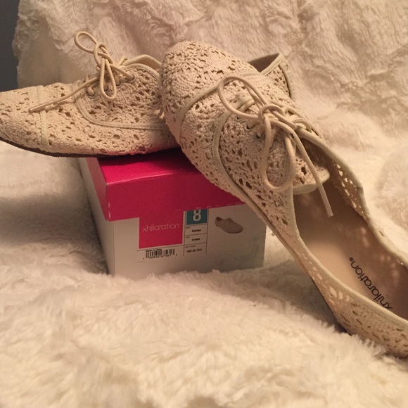 Xhilaration Oxford crochet flats