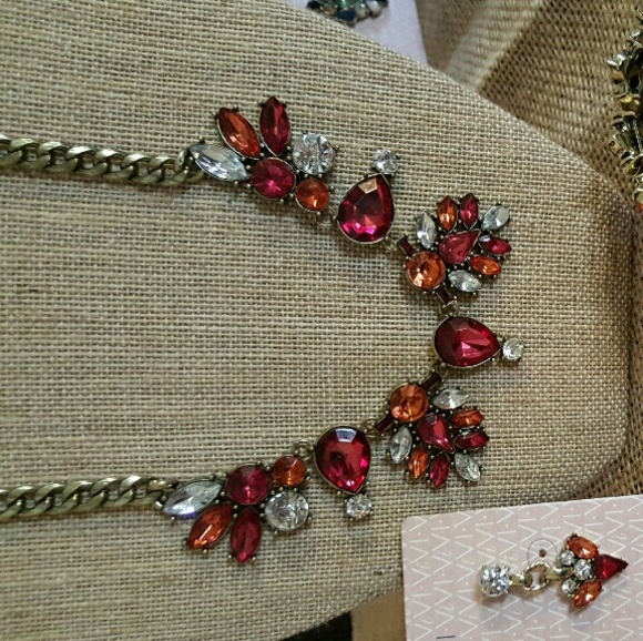 ViVi October VIP Insider Neckalce
