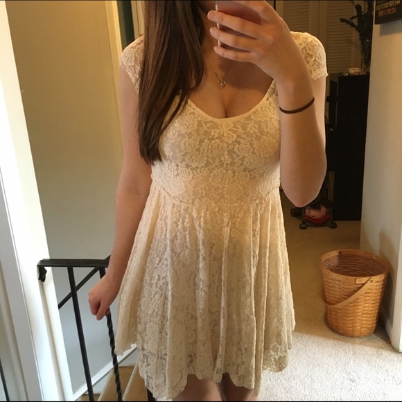 American Eagle Lace Dress