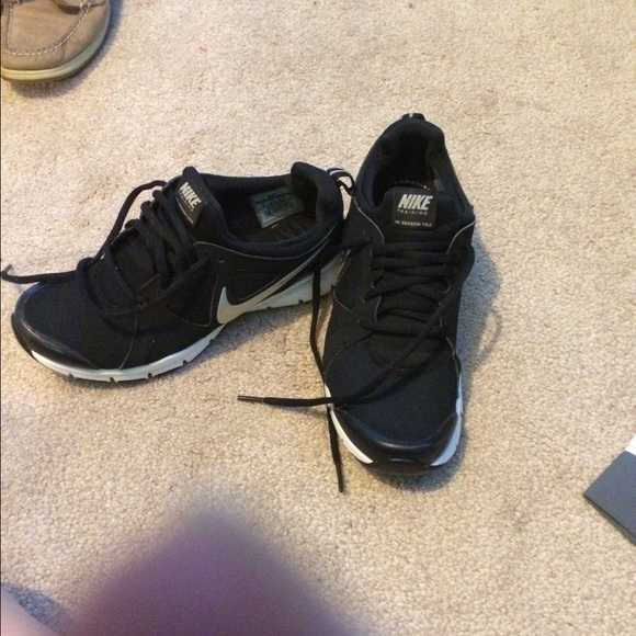 Nike tennis shoes