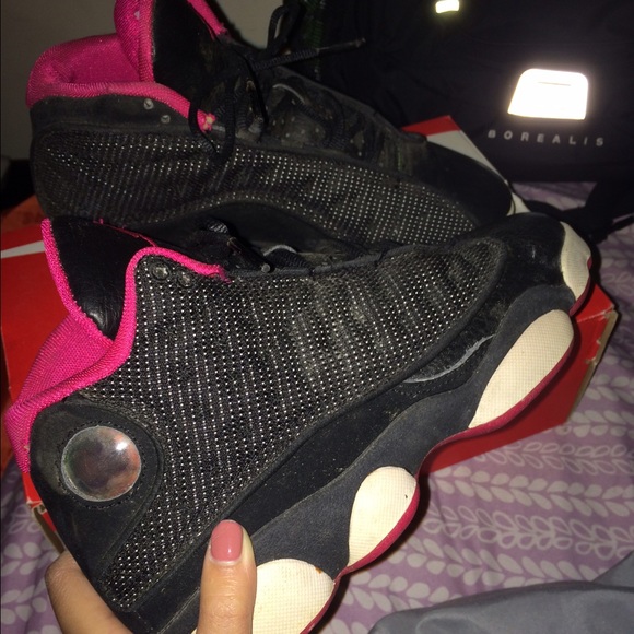 retro 13s ; pink/black