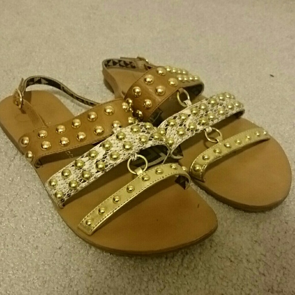 Jessica Simpson gold dotted sandals - Picture 1 of 3