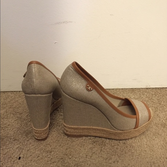 SOLD!!! Tory Burch Majorca Wedge, Tan, 7.5 - Picture 3 of 4