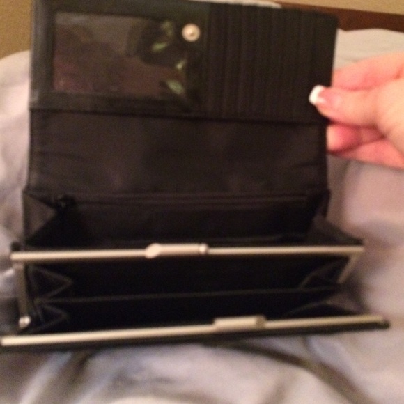 Wallet - Picture 2 of 4