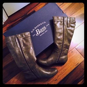 Women's size 8.5 G.H. Bass Company Boots