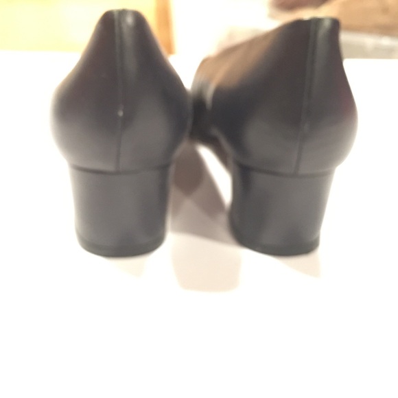 Women's Black heels - Picture 3 of 4