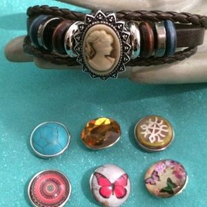 Interchangeable snaps plus bracelet