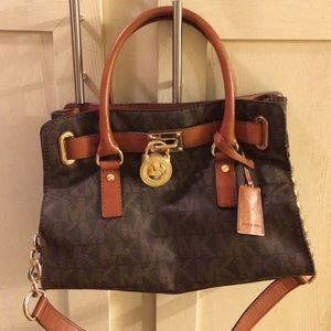Micheal Kors pocketbook.