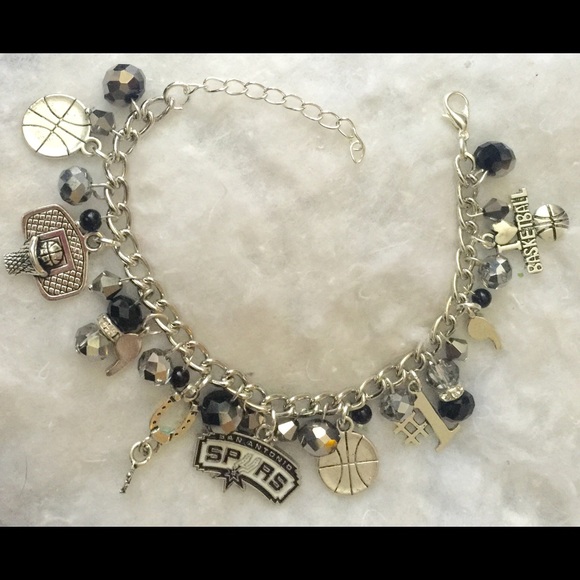 Jewelry - NEW!!!! SA Spurs bracelet set