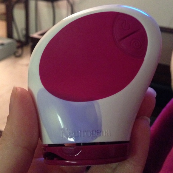 Neutrogena Sonic Care (just a hair dye stain)