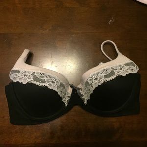 32D DEMI BRA BLACK LIGHT PINK GEMS