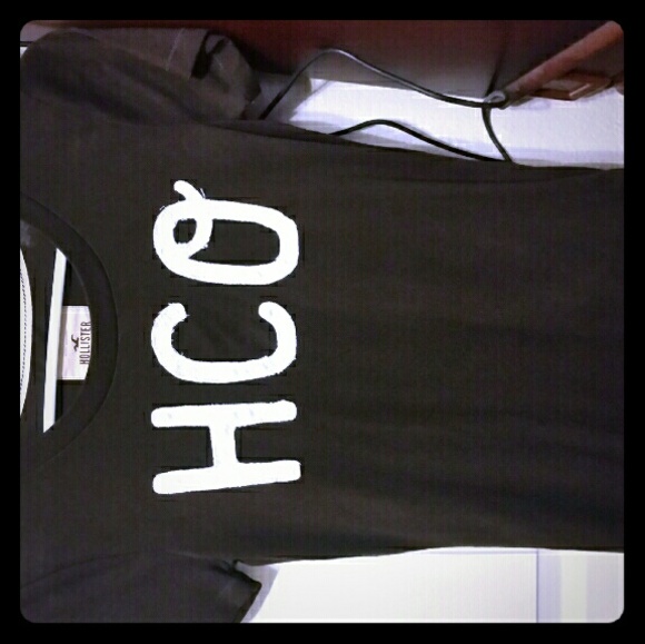 HOLLISTER T-SHIRT - Picture 1 of 1