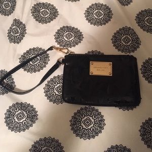 Michael kors wristlet