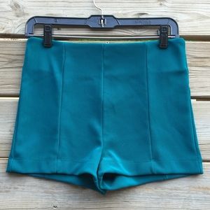 High wasted stretchy shorts