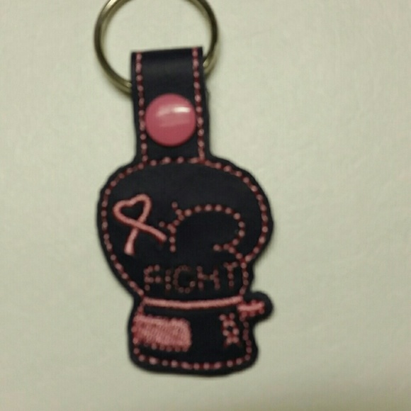 Fight Cancer boxing glove keychain - Picture 2 of 2