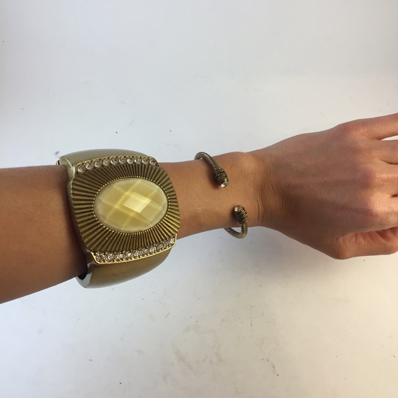 Vintage oval beam bangle bracelet