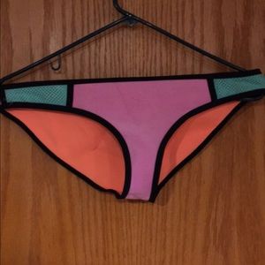 TRIANGL BIKINI TOP AND BOTTOM