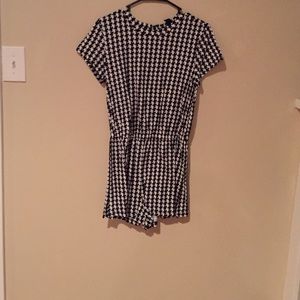 Never worn houndstooth romper