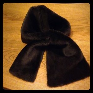 UGG Classic Panel Scarf