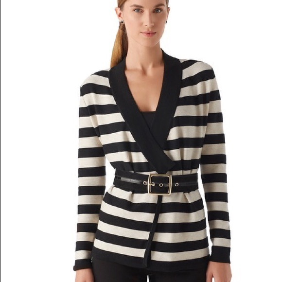 White House/Black Market Cardi Sz m