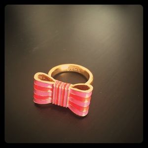 Coach bow enamel ring
