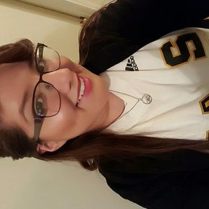 Meet your Posher, Isabela