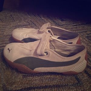 Super hip and trendy Puma runaround shoes!
