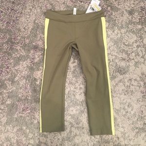 New Under Armour crop pants army green and lime