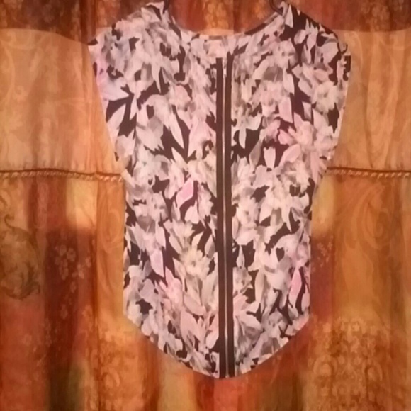Pink black and white flower high low crop top - Picture 3 of 3