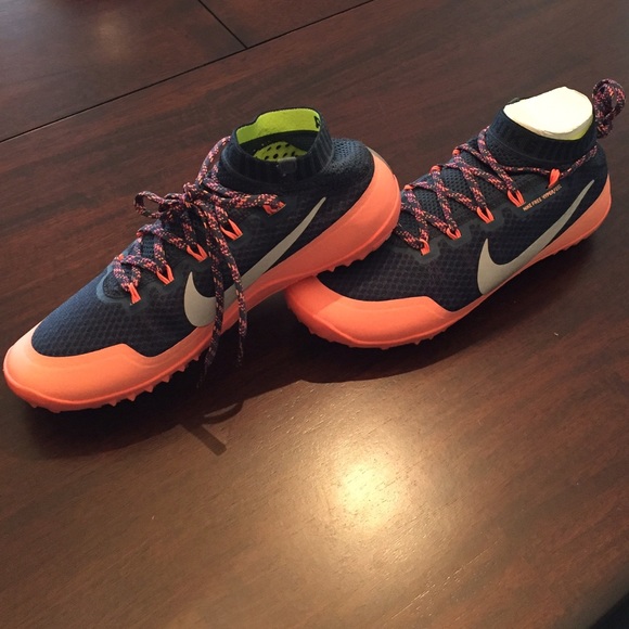 BRAND NEW NEVER WORN NIKE HYPERFEEL SNEAKERS 👟