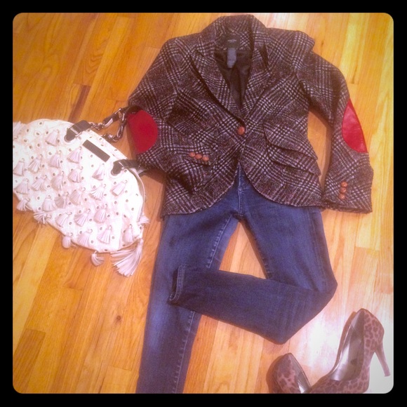 Smythe blazer, size 6 **fits like a 4**