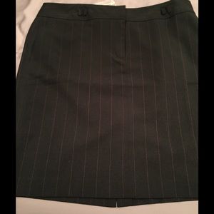 💚 NWT LOFT Black&Red Pinstripe Skirt