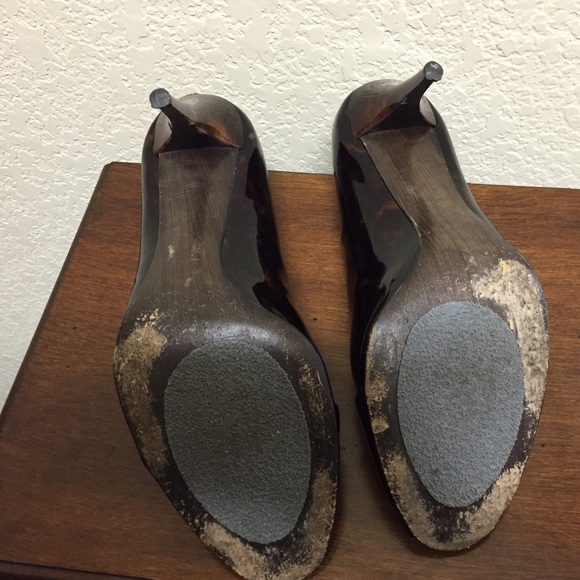 Stuart Weitzman Turtle Print Heel/Pump - Picture 3 of 3