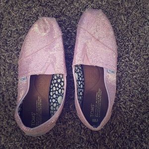 Pink sparkles toms.