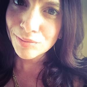 Meet your Posher, Rena