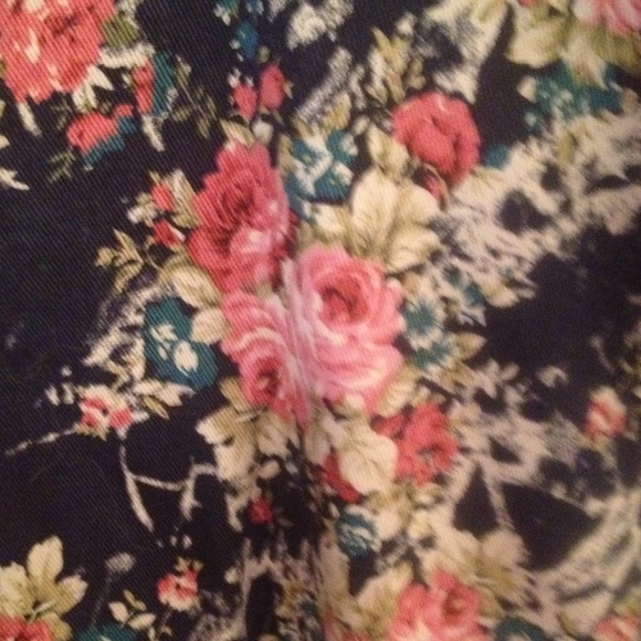 Seven7 NWT Floral Skinny Jeans 16🌸🌹🌺 - Picture 2 of 4