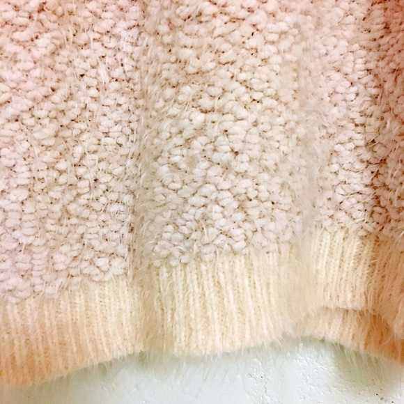 Sweater - Picture 4 of 4
