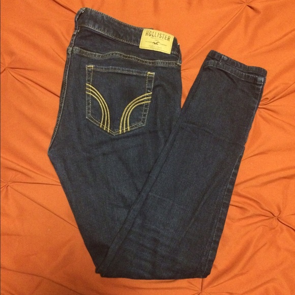 Size 5S dark wash Hollister jeans