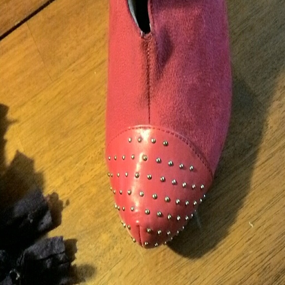 Coogi Red Pumps(Reduced) - Picture 3 of 4