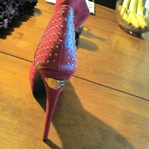 Coogi Red Pumps(Reduced) - Picture 4 of 4