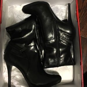 🔴SOLD 🔴 Guess Knee High Boots