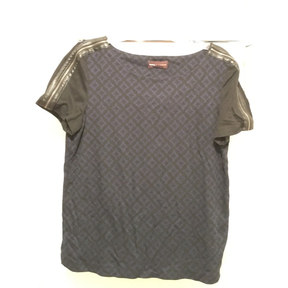Dana Buchman leather accent zip sleeve top.
