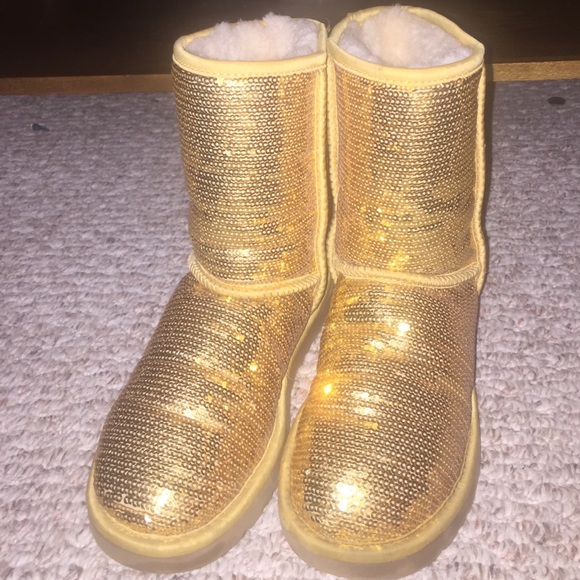 Short gold sparkle Uggs