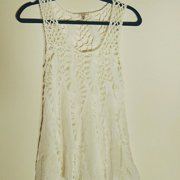 Last chance Sale❗Crochet Inset Tank - Picture 2 of 4