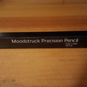 Younique eye liner