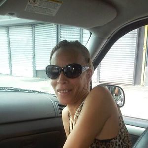 Meet your Posher, Dee