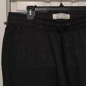 Sonoma crop sweat pant dark gray size M.
