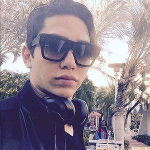 Meet your Posher, Anouar